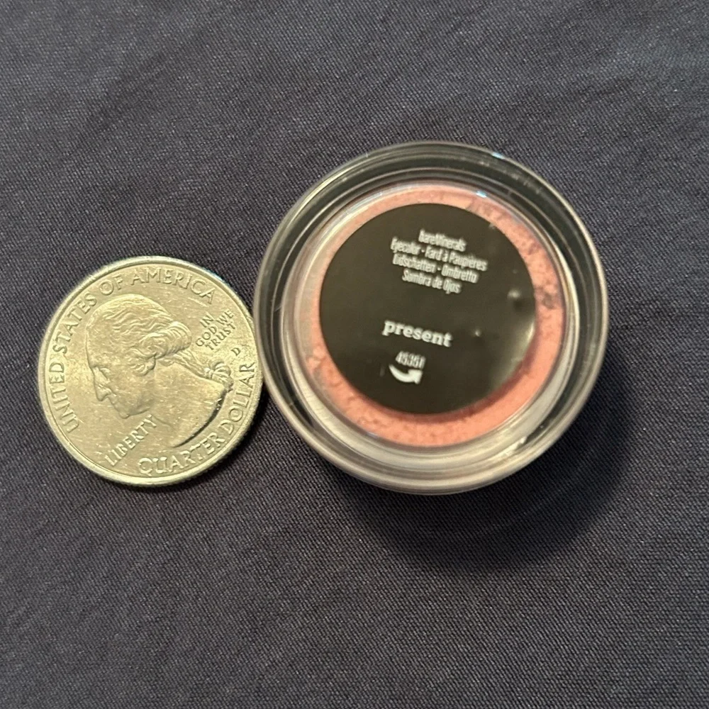 New Bare Minerals Present Eyeshadow